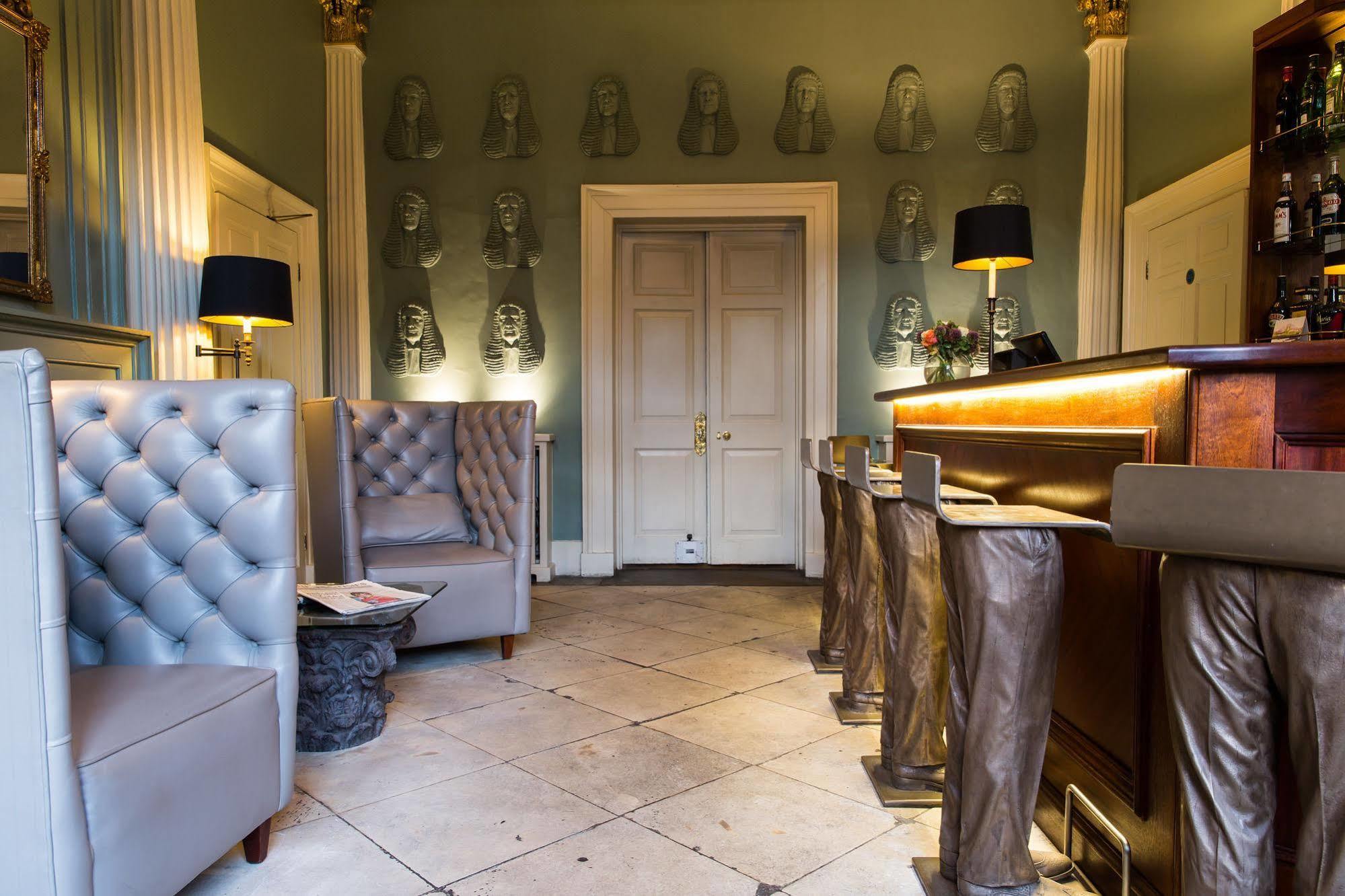 Judge'S Lodging York Luaran gambar The bar at the hotel
