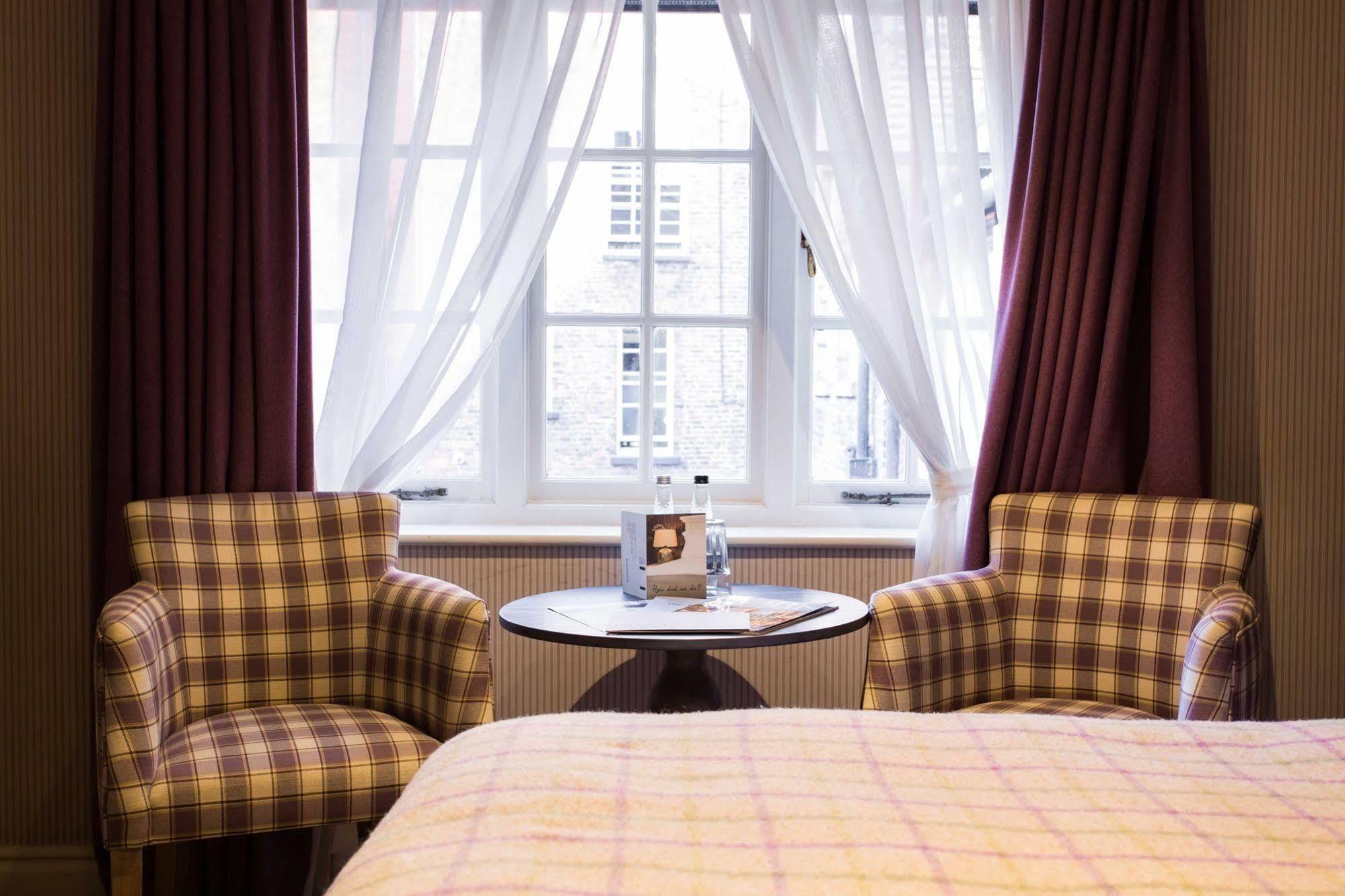Judge'S Lodging York Luaran gambar A room at the hotel