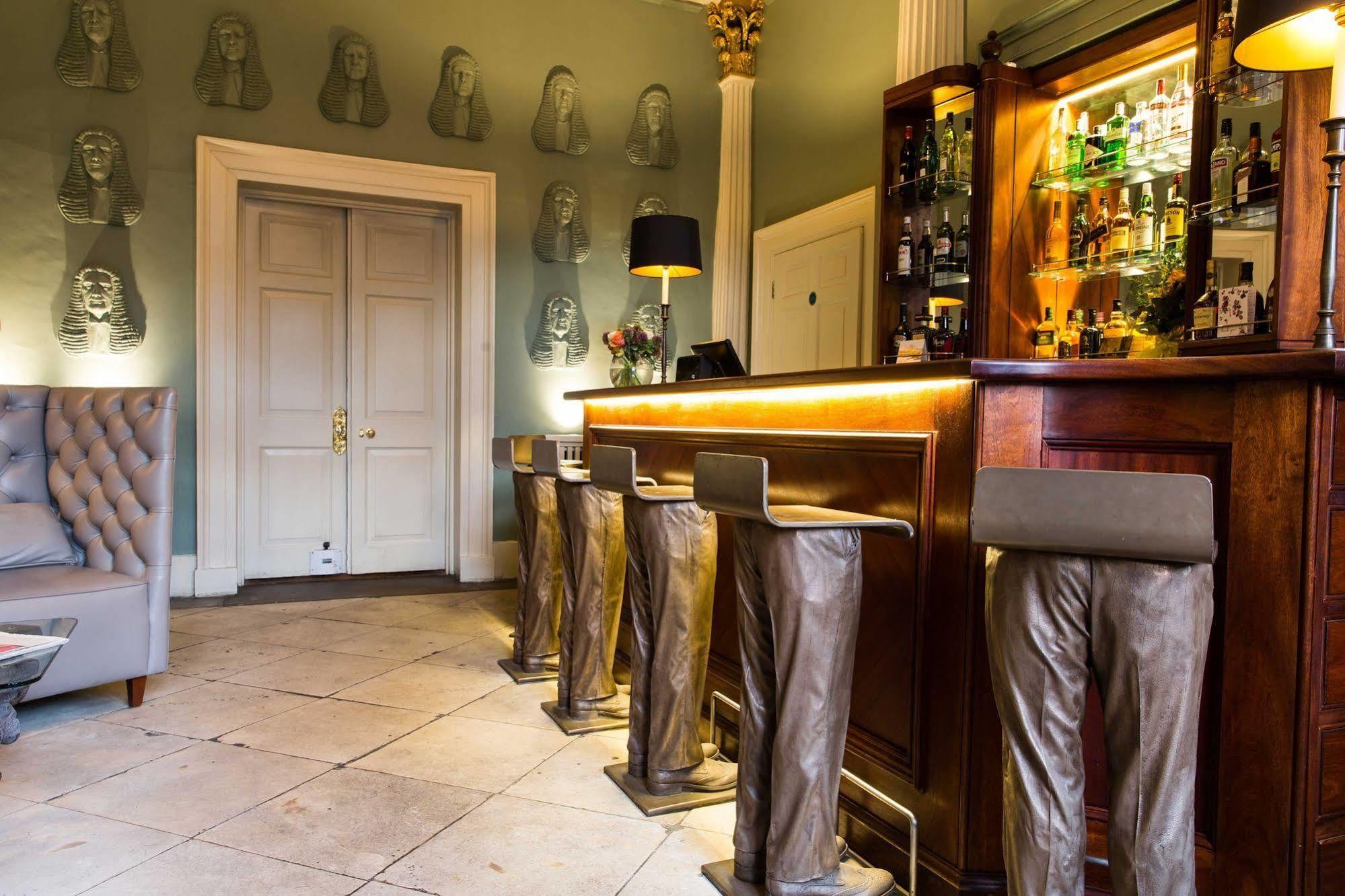 Judge'S Lodging York Luaran gambar The bar at the hotel