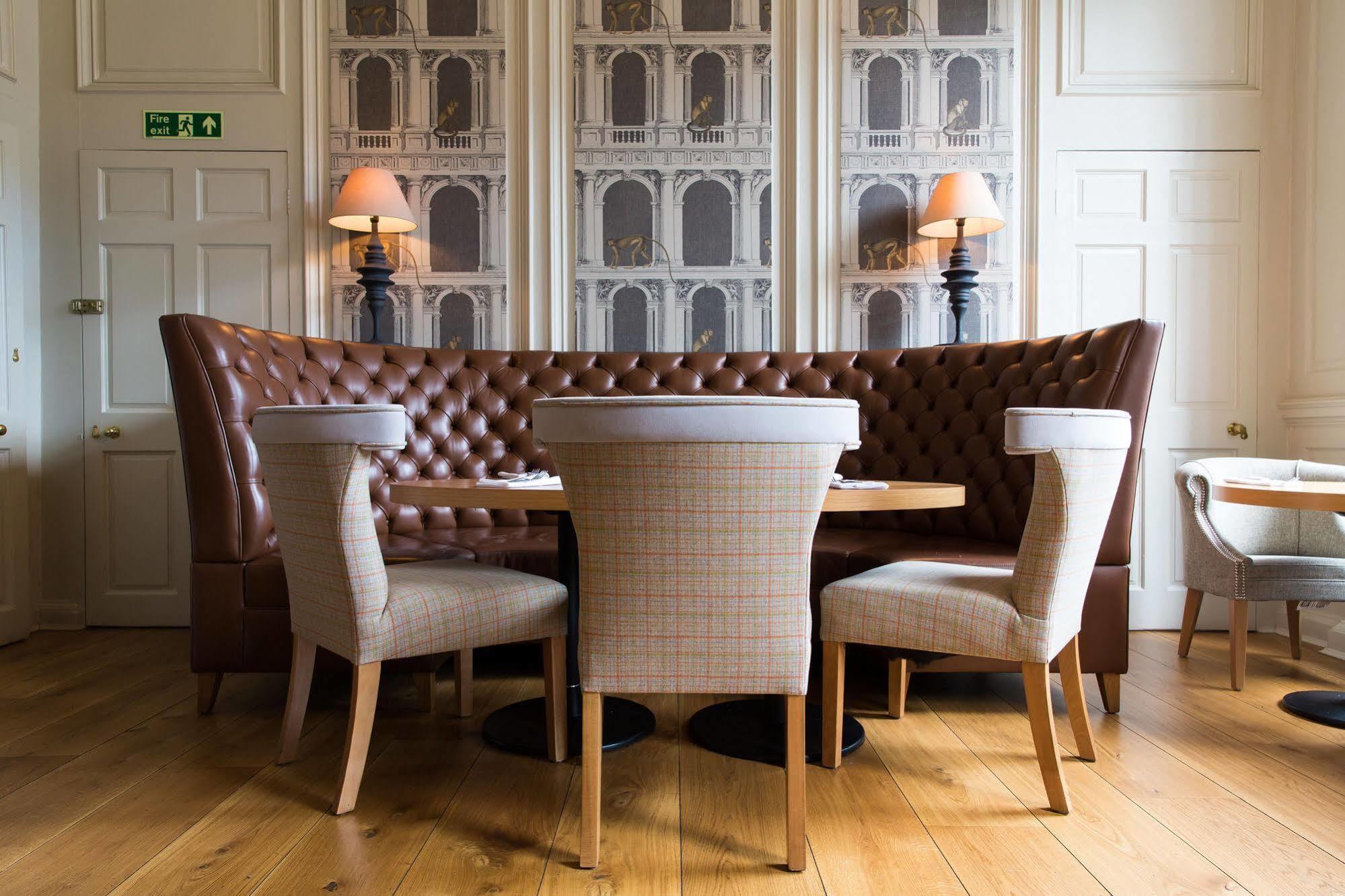 Judge'S Lodging York Luaran gambar The Library at The Old Bank Hotel